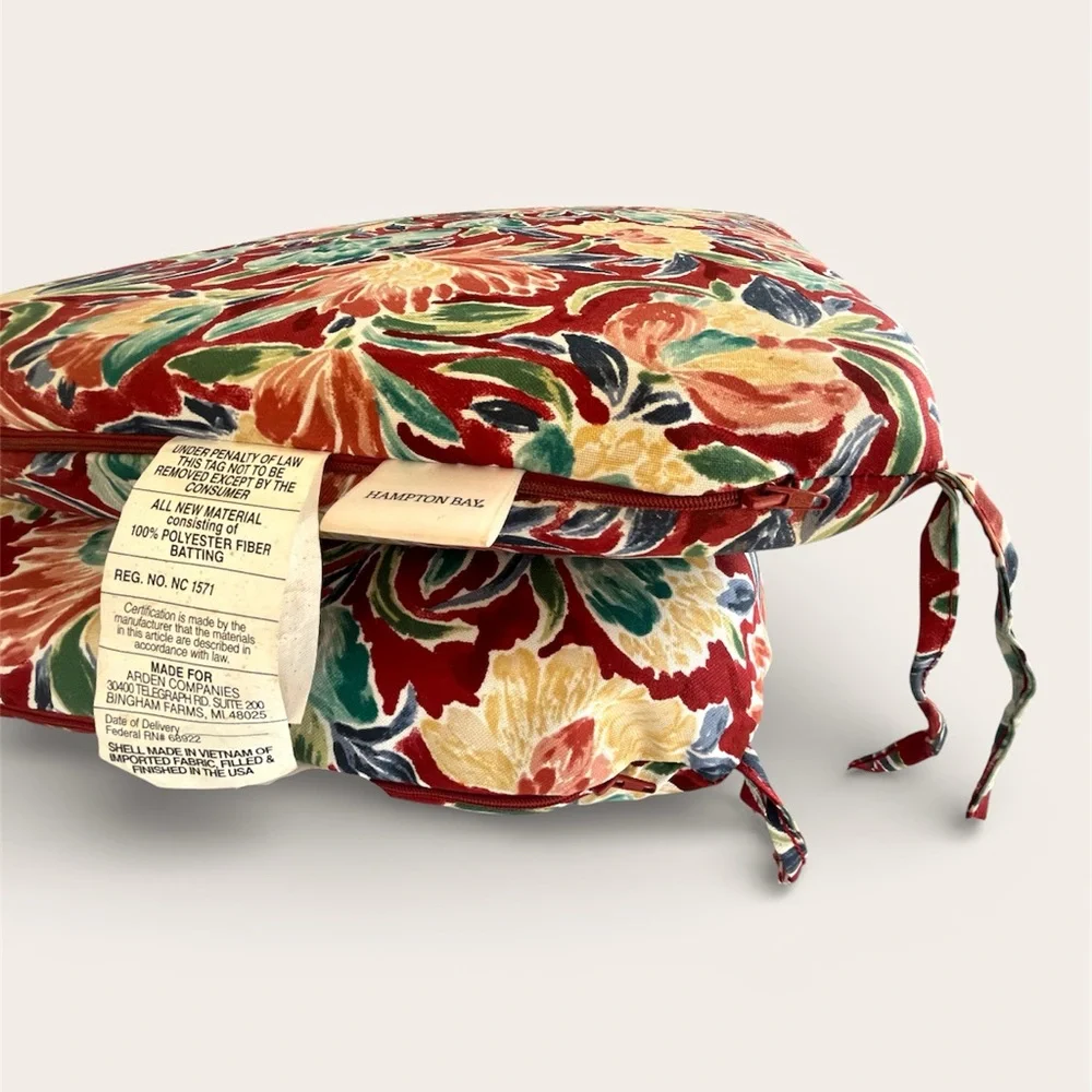 Outdoor Seating Pad/Cushion Hampton Bay Chili Floral